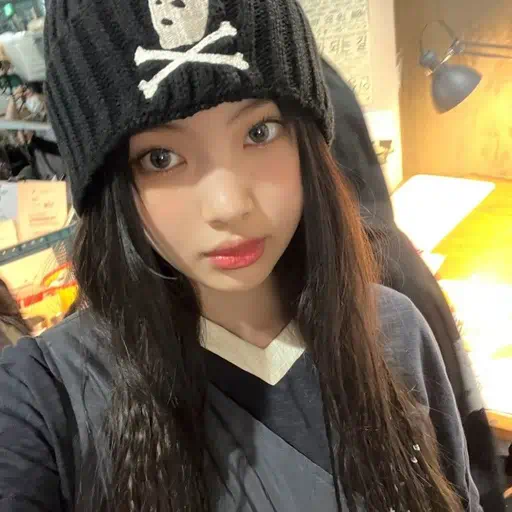 ✿    hyein    𖹭    .    she they's avatar