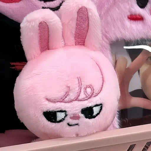 ✿    dwaekki    𖹭    .    he she rabbit's avatar