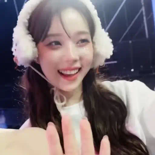 ✿    winter / minjeong    𖹭    .    she they fairy's avatar